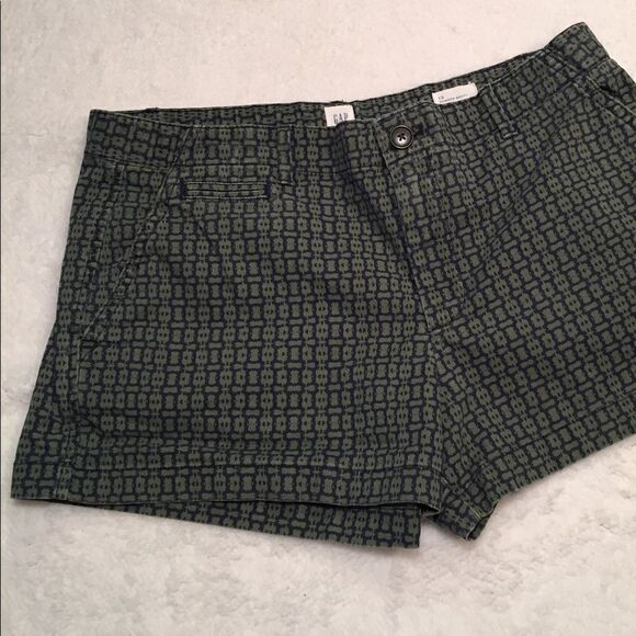 GAP
SUMMER SHORT Geo Print Fabric - Picture 7 of 7